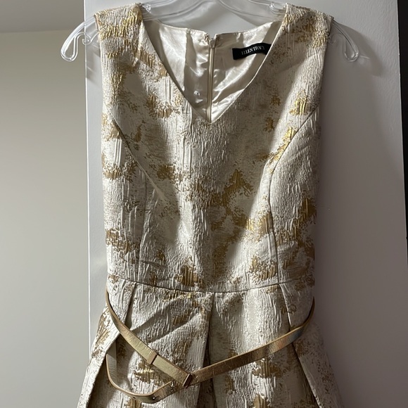 Fit and flare dress - Picture 2 of 4